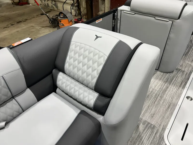 Slide: The Image of Tahoe Cascade 200HP VRB 2385 Swingback Tritoon & Honda 4-Stroke EFI 2026 - 19