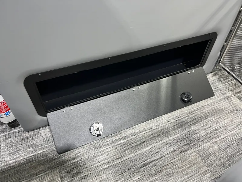 Slide: The Image of Tahoe Cascade 200HP VRB 2385 Swingback Tritoon & Honda 4-Stroke EFI 2026 - 27