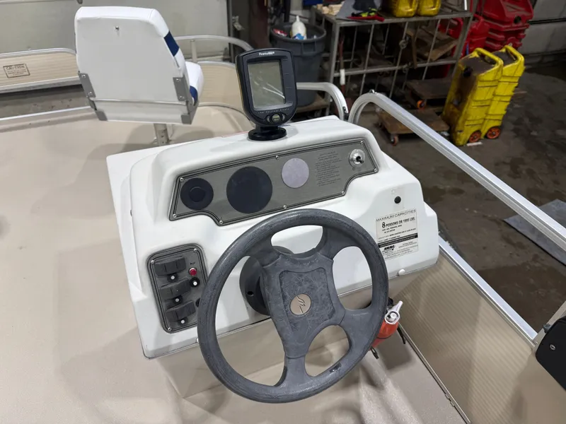 Slide: The Image of Weeres Family Fish Deluxe 220 Pontoon 2008 - 12