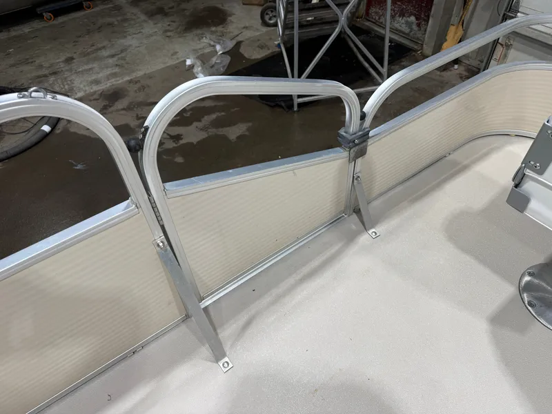 Slide: The Image of Weeres Family Fish Deluxe 220 Pontoon 2008 - 20