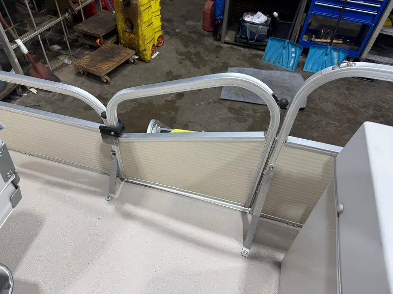 Slide: The Image of Weeres Family Fish Deluxe 220 Pontoon 2008 - 21