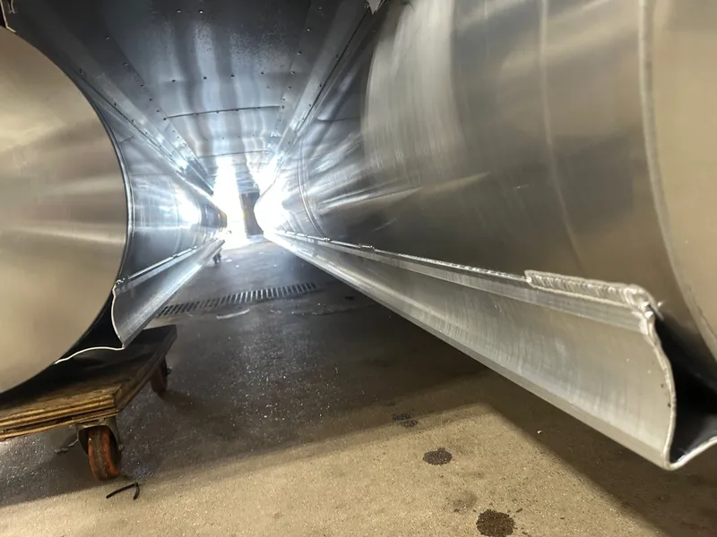 Slide: The Image of Tahoe LTZ 2385 Swingback (VRB) Windshield Tritoon & Honda 4-Stroke EFI 2025 - 42