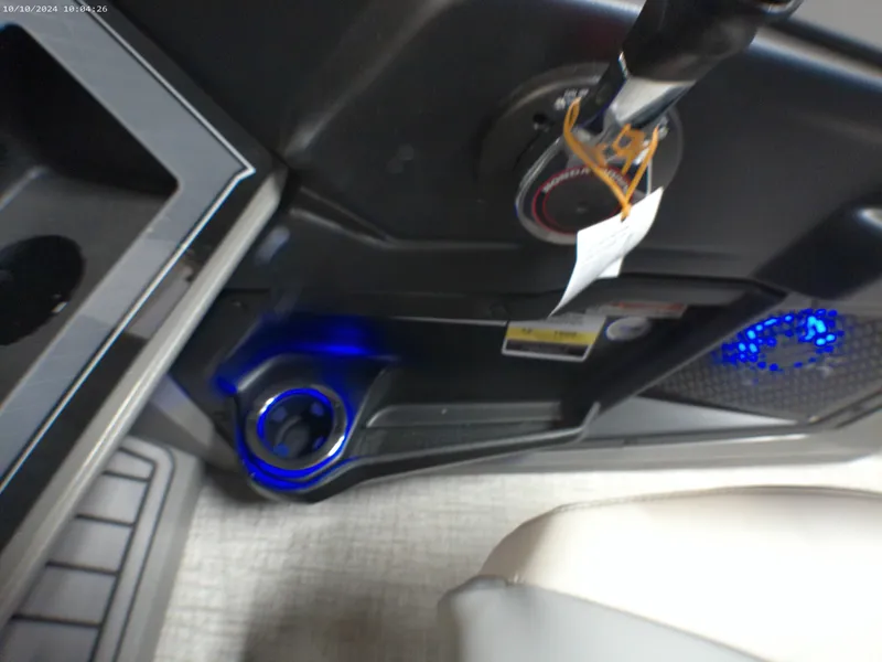 Slide: The Image of Tahoe Cascade 200HP VRL 2385 Swingback Tritoon 2025 - 17