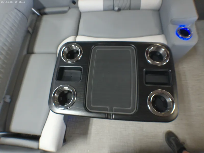 Slide: The Image of Tahoe Cascade 200HP VRL 2385 Swingback Tritoon 2025 - 20