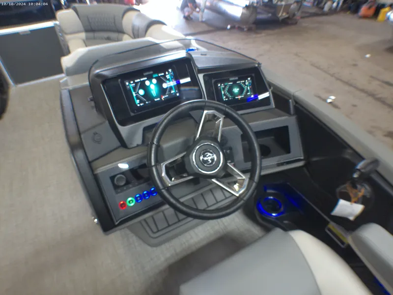 Slide: The Image of Tahoe Cascade 2385 Swingback (VRL) Tritoon & Honda 4-Stroke EFI 2025 - 12