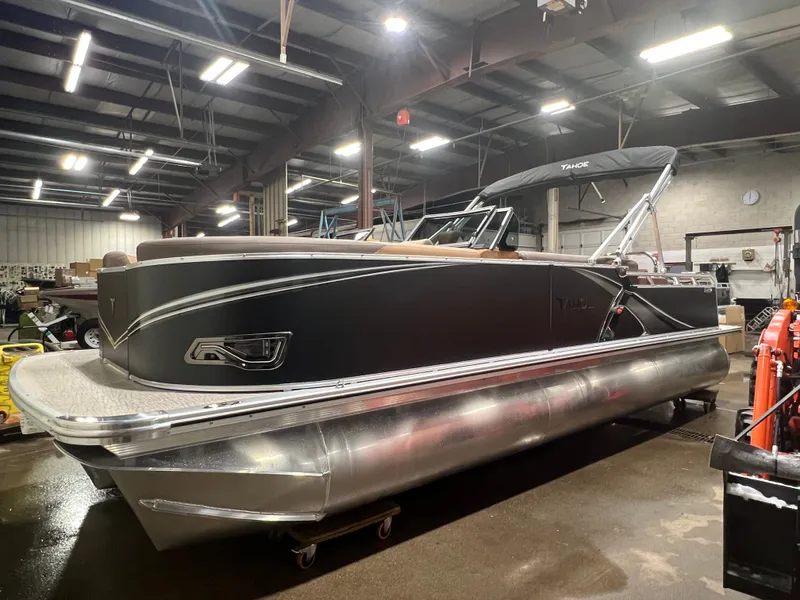 Slide: The Image of Tahoe LTZ 2385 Swingback (VRB) Windshield Tritoon & Honda 4-Stroke EFI 2026 - 27