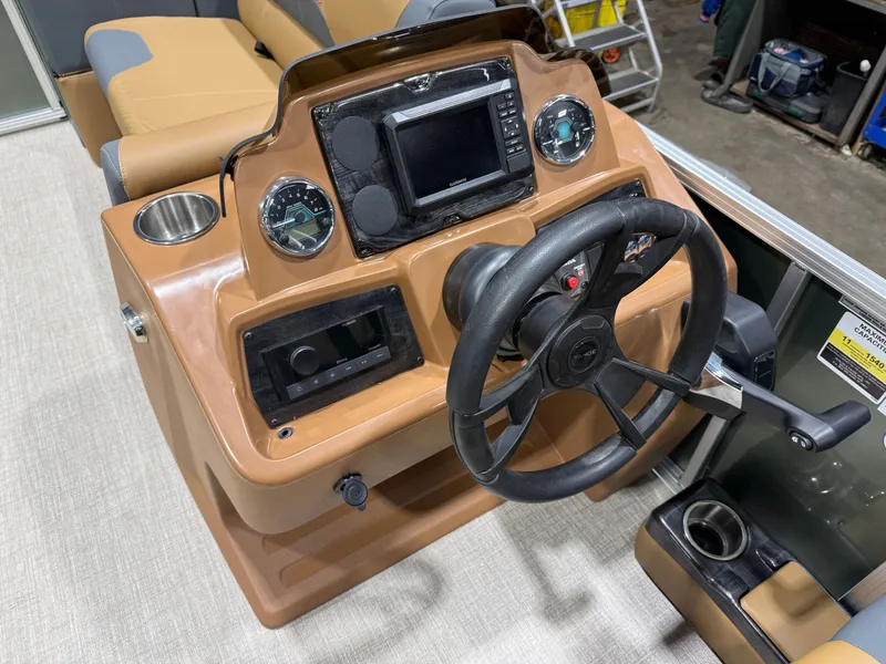 Slide: The Image of Tahoe Geofish 2385 Rear Fish & Honda 4-Stroke EFI 2026 - 12