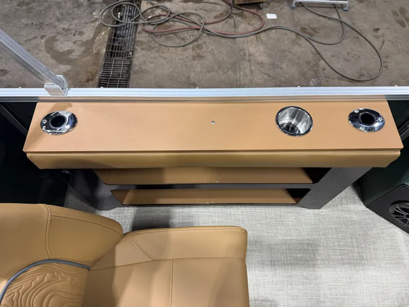 Slide: The Image of Tahoe Geofish 2385 Rear Fish & Honda 4-Stroke EFI 2026 - 23