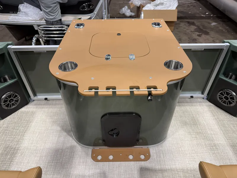 Slide: The Image of Tahoe Geofish 2385 Rear Fish & Honda 4-Stroke EFI 2026 - 27