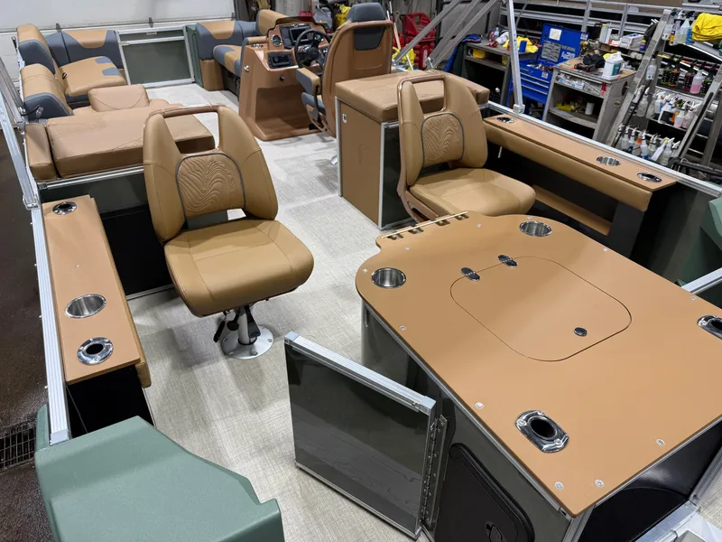 Slide: The Image of Tahoe Geofish 2385 Rear Fish & Honda 4-Stroke EFI 2026 - 30