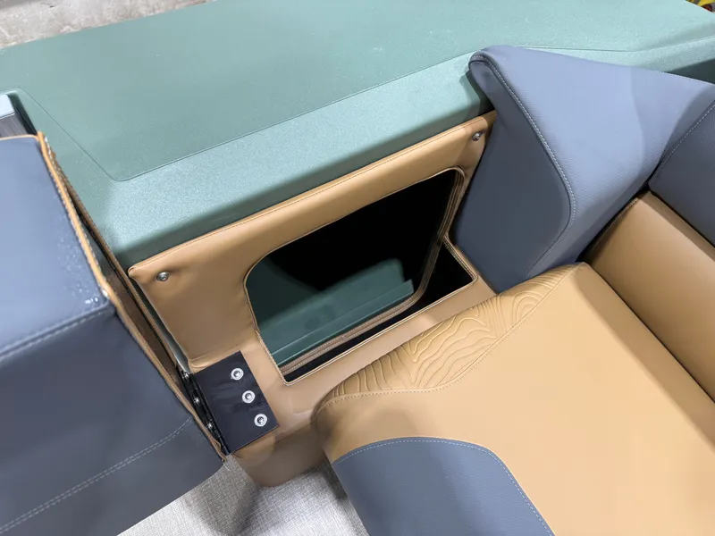 Slide: The Image of Tahoe Geofish 2385 Rear Fish & Honda 4-Stroke EFI 2026 - 35