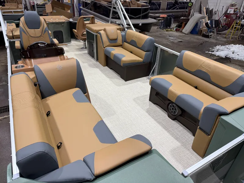 Slide: The Image of Tahoe Geofish 2385 Rear Fish & Honda 4-Stroke EFI 2026 - 37