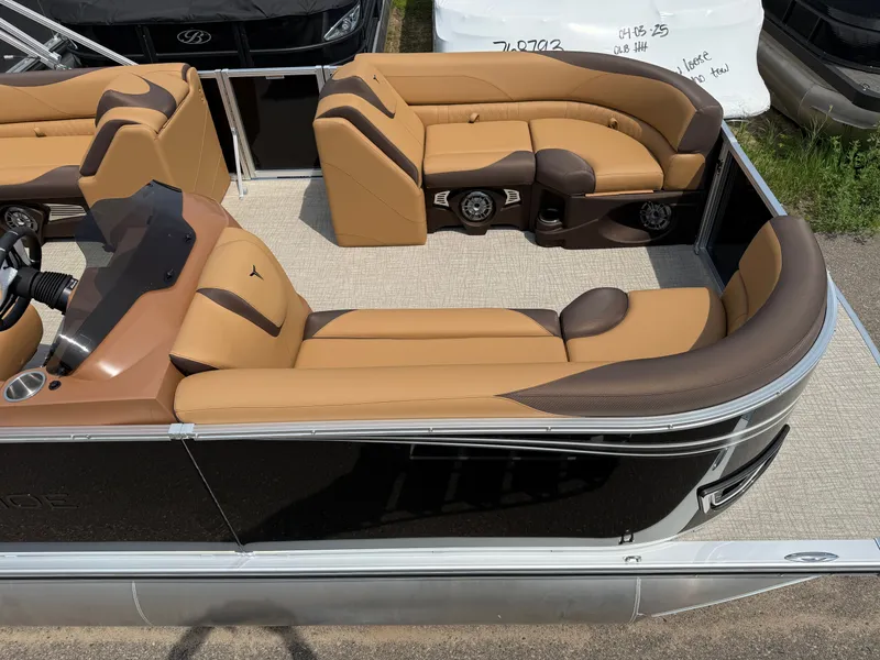 Slide: The Image of Tahoe LTZ 2385 Swingback (VRB) Tritoon & Honda 4-Stroke EFI 2025 - 2