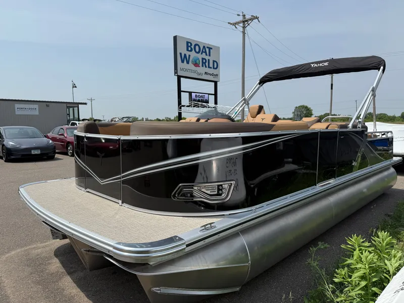 Slide: The Image of Tahoe LTZ 2385 Swingback (VRB) Tritoon & Honda 4-Stroke EFI 2025 - 39