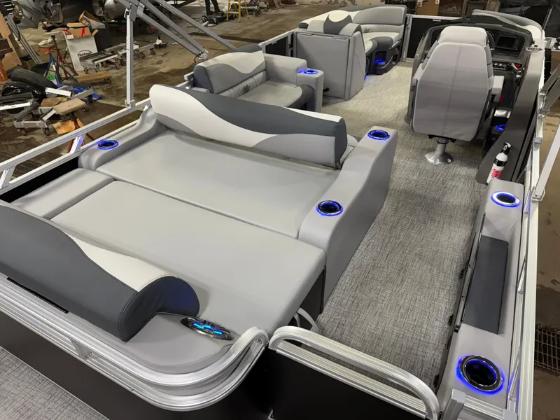 Slide: The Image of Tahoe LTZ 2385 Swingback (VRL) Tritoon & Honda 4-Stroke EFI 2025 - 25