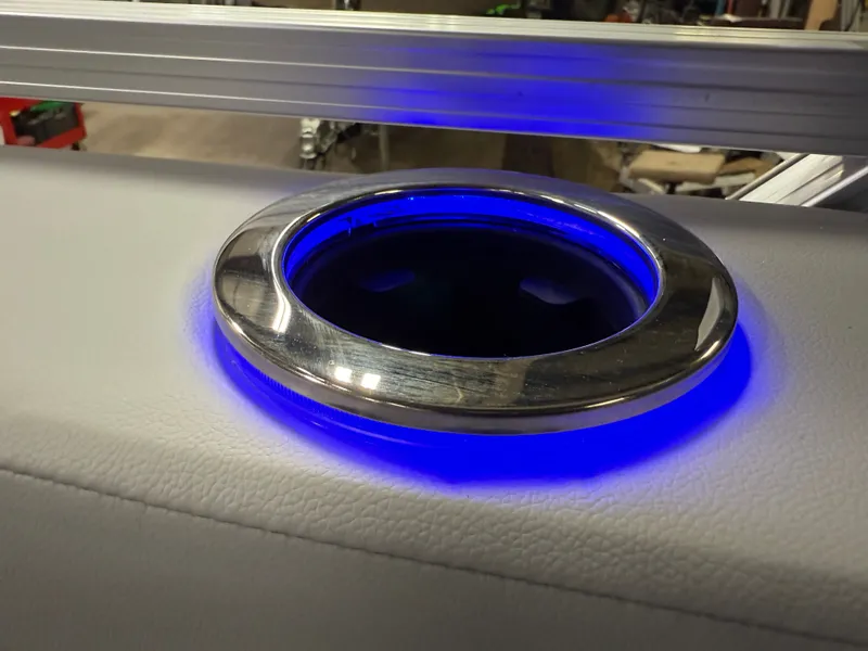 Slide: The Image of Tahoe LTZ 2385 Swingback (VRL) Tritoon & Honda 4-Stroke EFI 2025 - 28