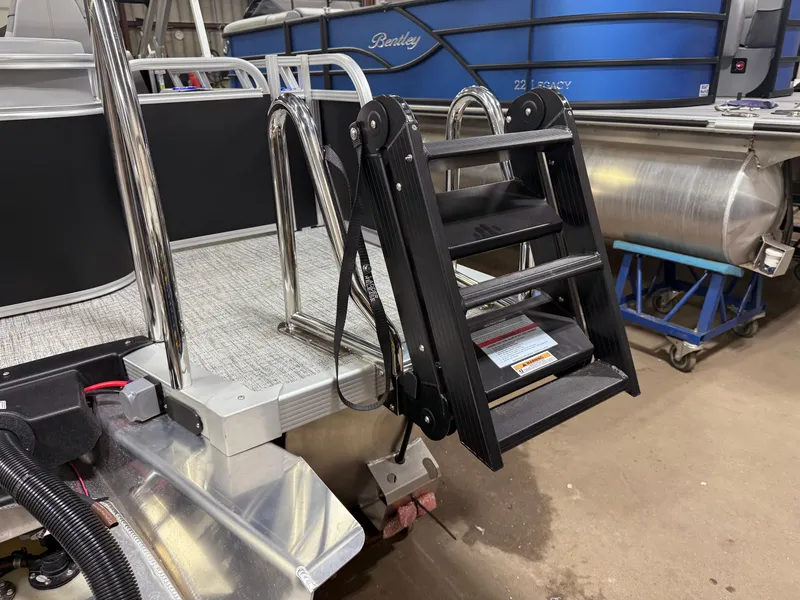 Slide: The Image of Tahoe LTZ 2385 Swingback (VRL) Tritoon & Honda 4-Stroke EFI 2025 - 48