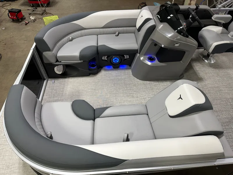 Slide: The Image of Tahoe LTZ 2385 Swingback (VRL) Tritoon & Honda 4-Stroke EFI 2025 - 2