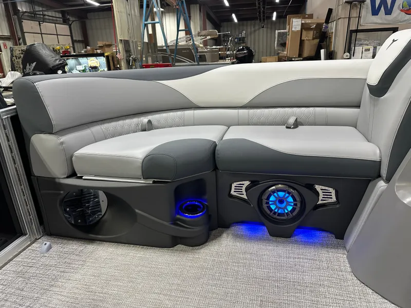 Slide: The Image of Tahoe LTZ 2385 Swingback (VRL) Tritoon & Honda 4-Stroke EFI 2025 - 35