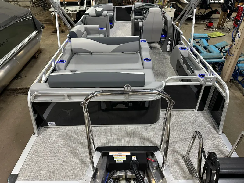 Slide: The Image of Tahoe LTZ 2385 Swingback (VRL) Tritoon & Honda 4-Stroke EFI 2025 - 5