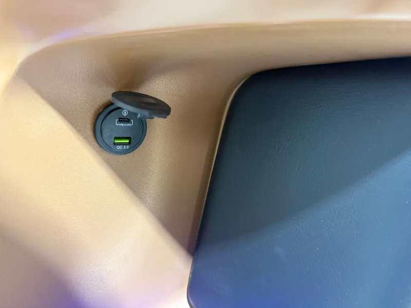 Slide: The Image of Tahoe LTZ 200HP VRL 2385 Swingback Tritoon 2025 - 30