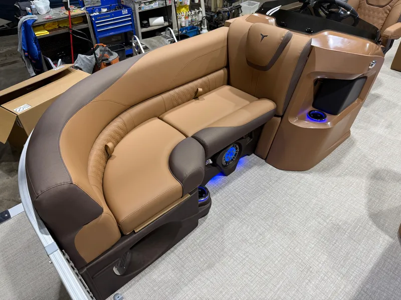 Slide: The Image of Tahoe LTZ 200HP VRL 2385 Swingback Tritoon 2025 - 7