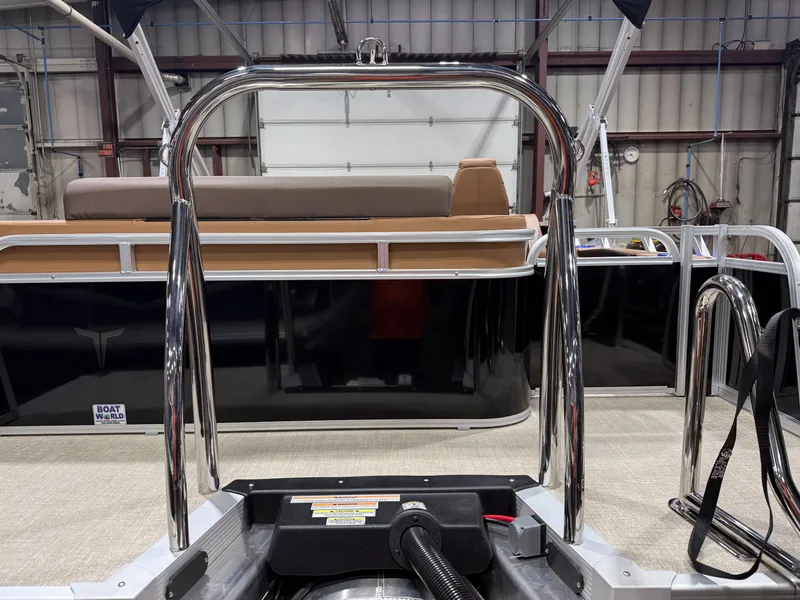 Slide: The Image of Tahoe LTZ 2385 Swingback (VRL) Tritoon & Honda 4-Stroke EFI 2025 - 45