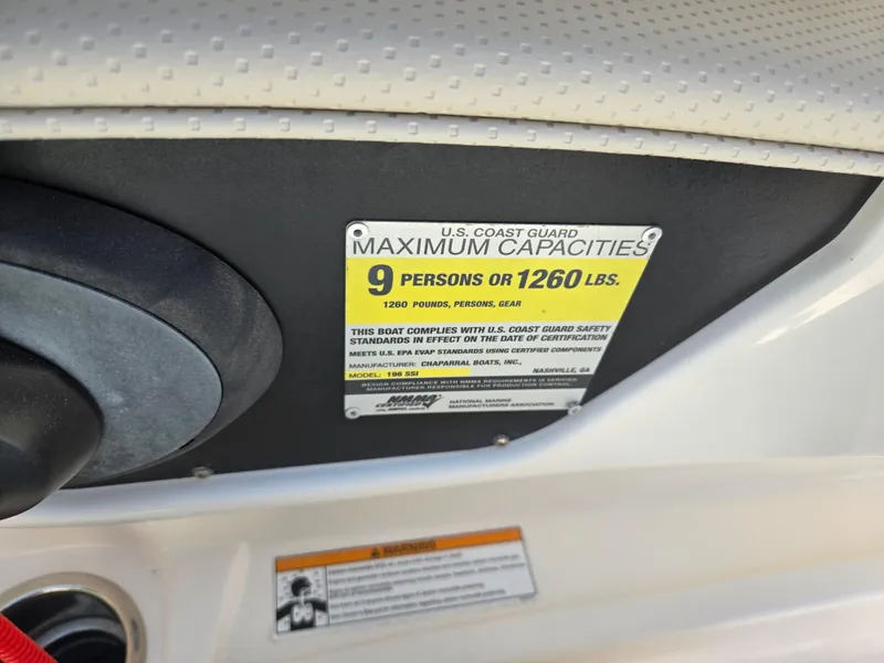 Slide: The Image of 2011 Chaparral 196 SSi capacity label, maximum 9 persons or 1260 lbs. - 16