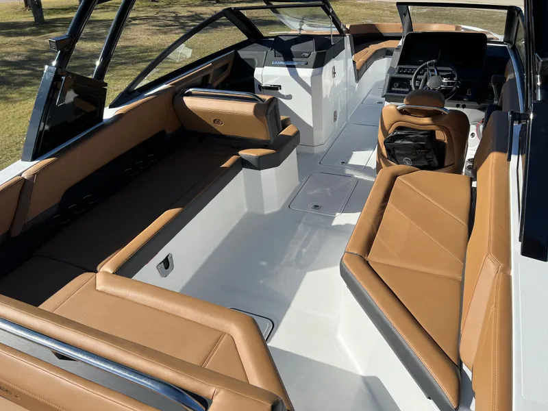 Slide: The Image of 2026 COBALT R8 - Image 9 - 9