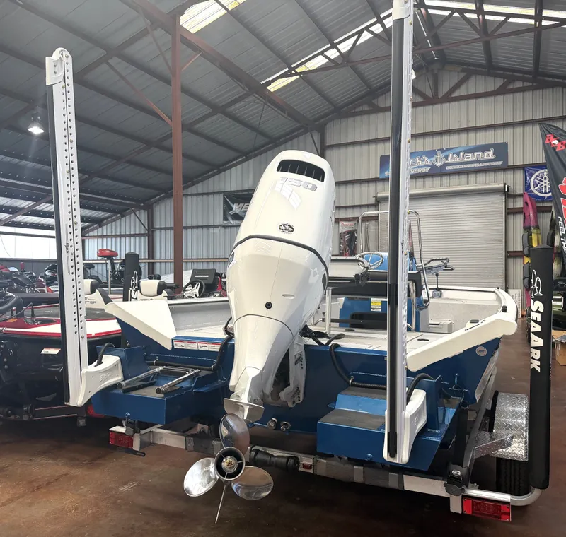 Slide: The Image of SeaArk Phantom 20X CC 2026 - 15