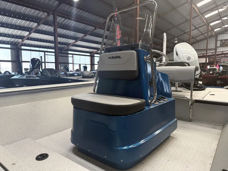 Slide: The Image of SeaArk Phantom 20X CC 2026 - 16