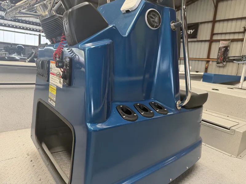 Slide: The Image of SeaArk Phantom 20X CC 2026 - 8