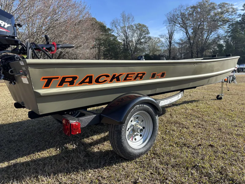 Slide: The Image of Tracker Grizzly 1436 Jon 2026 - 7