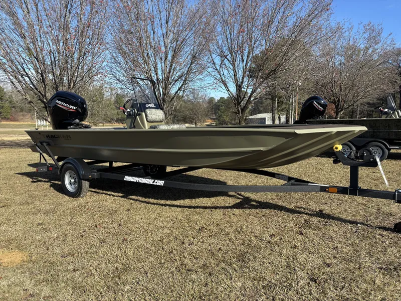 Slide: The Image of Tracker Grizzly 1860 CC 2026 - 8