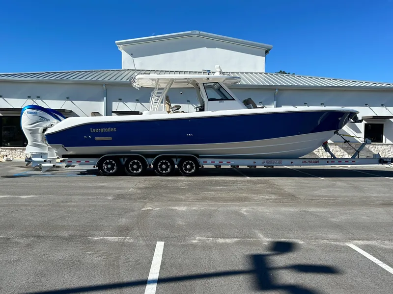 The Image of Everglades 395 Center Console 2020 - 1