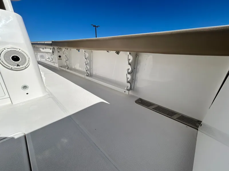 Slide: The Image of Everglades 395 Center Console 2020 - 20