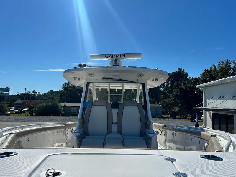 Slide: The Image of Everglades 395 Center Console 2020 - 12