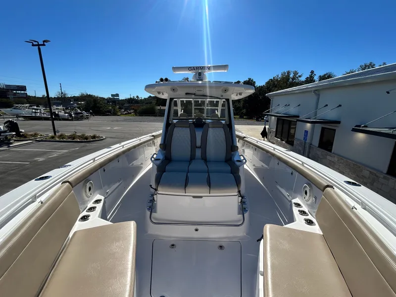 Slide: The Image of Everglades 395 Center Console 2020 - 47