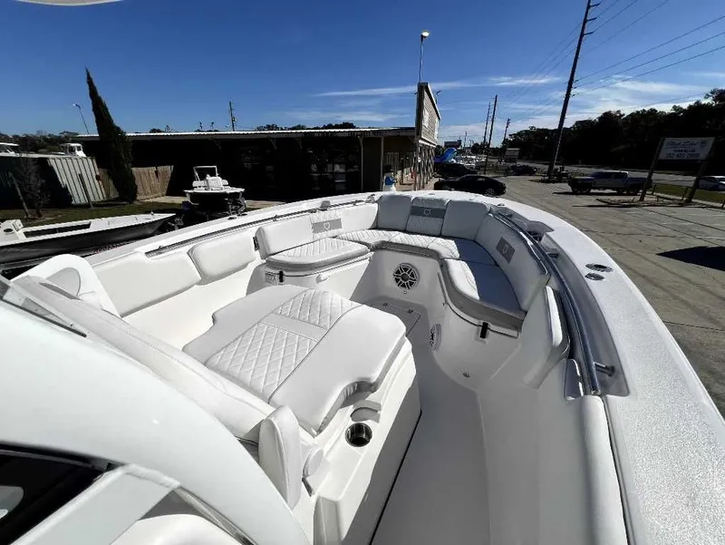 Slide: The Image of Sea Fox 288 Commander 2026 - 13