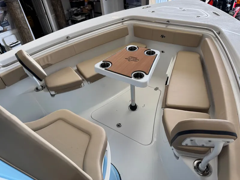 Slide: The Image of Sea Pro 242 DLX 2026 - 15