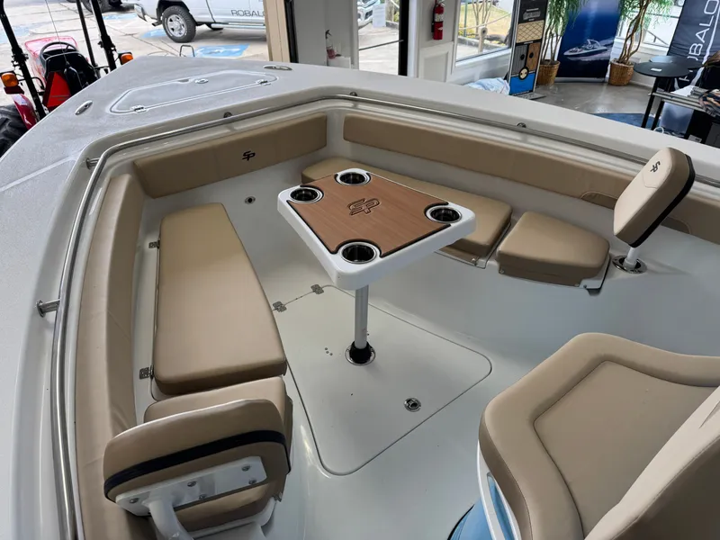 Slide: The Image of Sea Pro 242 DLX 2026 - 16