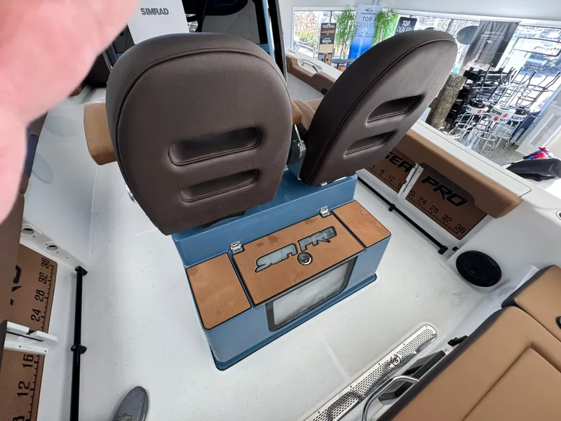 Slide: The Image of Sea Pro 245 FLXR 2026 - 12