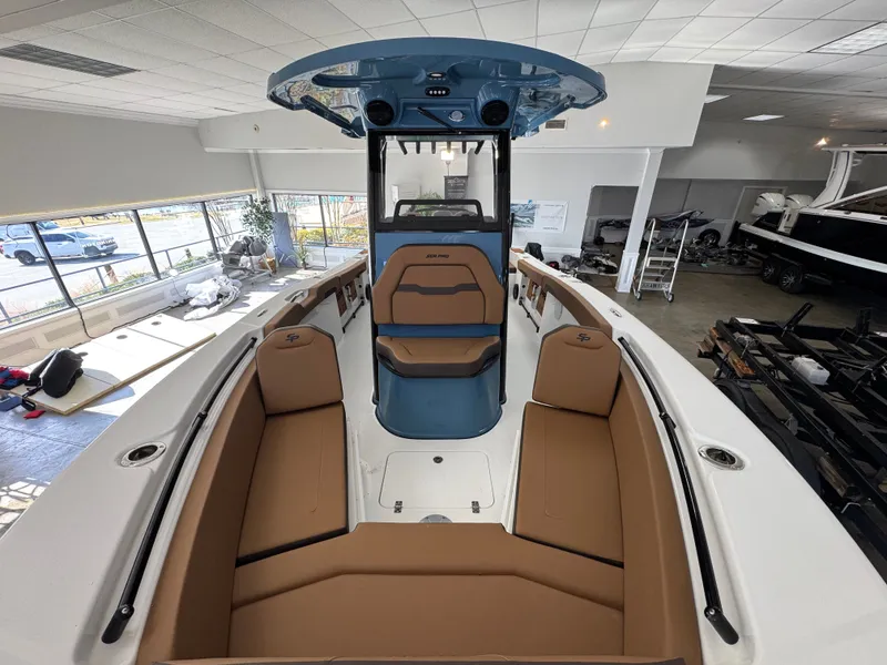 Slide: The Image of Sea Pro 245 FLXR 2026 - 14