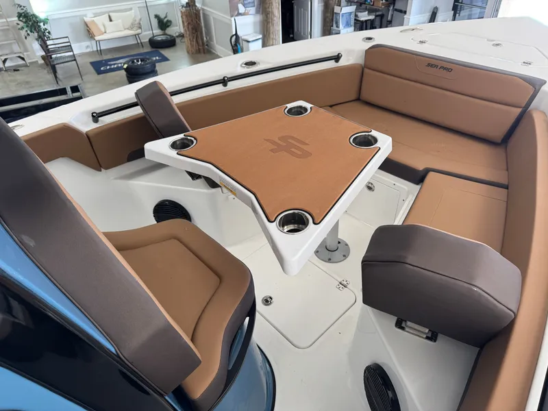 Slide: The Image of Sea Pro 245 FLXR 2026 - 15