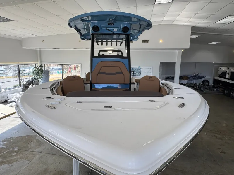 Slide: The Image of Sea Pro 245 FLXR 2026 - 18