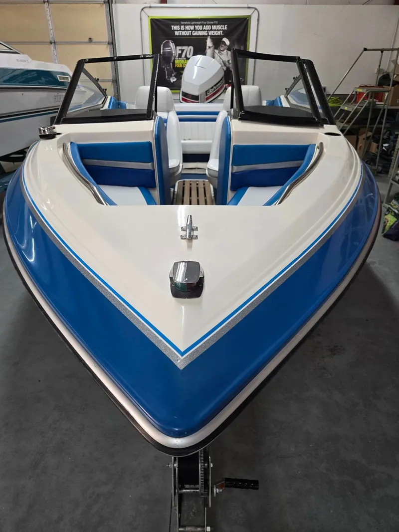 Slide: The Image of Sunbird Corsair 160 1991 - 3