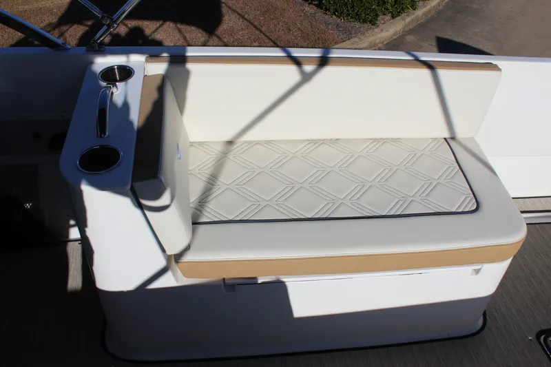 Slide: The Image of Vanquish 26DC 2016 - 13