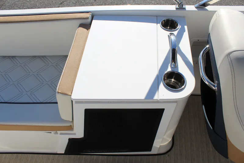 Slide: The Image of Vanquish 26DC 2016 - 14