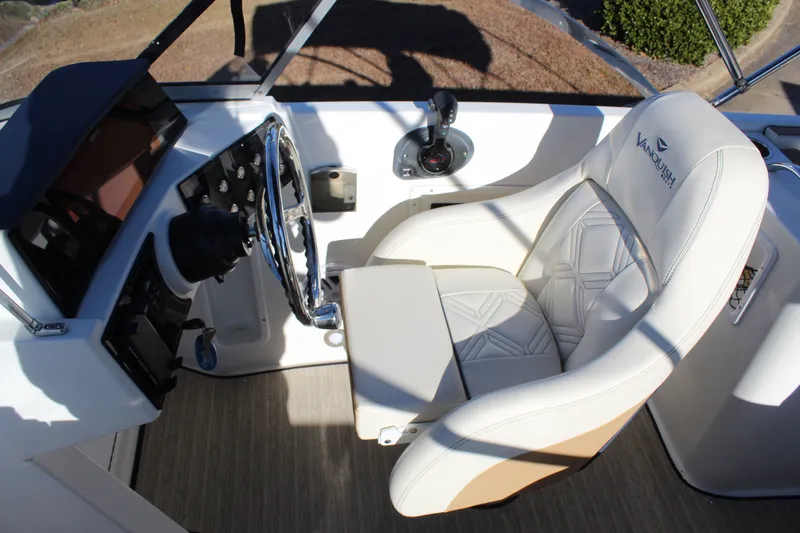 Slide: The Image of Vanquish 26DC 2016 - 9