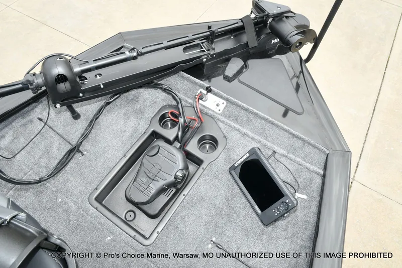 Slide: The Image of Tracker Pro Team 195 TXW Tournament Edition 2026 - 13